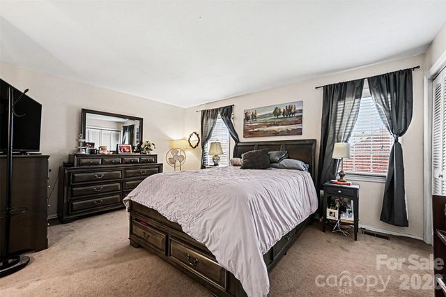 8030 Regent Park Lane, Charlotte, NC 28210