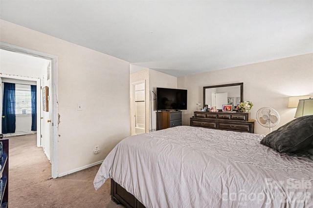 8030 Regent Park Lane, Charlotte, NC 28210