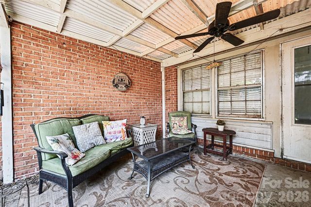 8030 Regent Park Lane, Charlotte, NC 28210