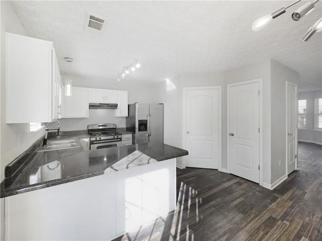 5539 Pineridge Court, Forest Park, GA 30297