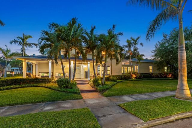 556 21ST AVENUE NE, St Petersburg, FL 33704