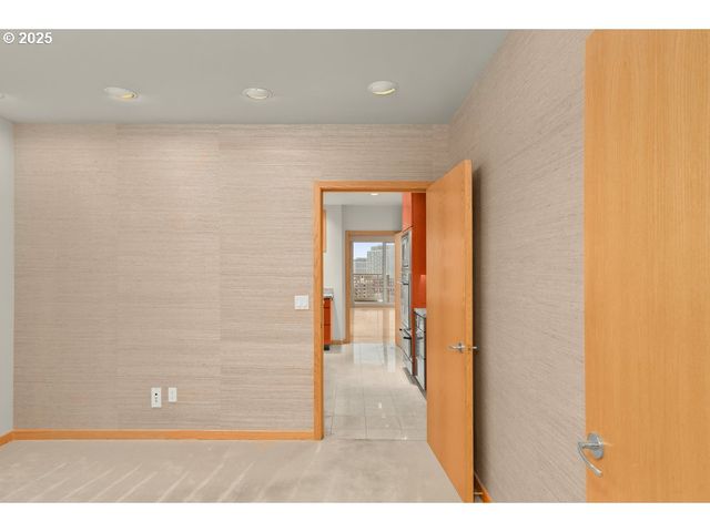 2020 Sw MARKET STREET Dr 102, Portland, OR 97201