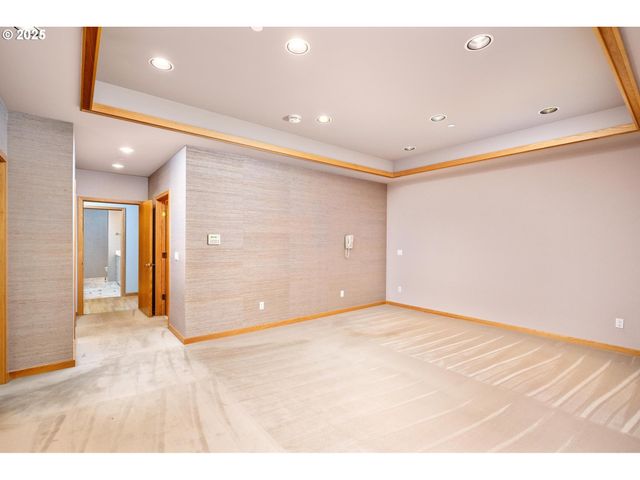 2020 Sw MARKET STREET Dr 102, Portland, OR 97201