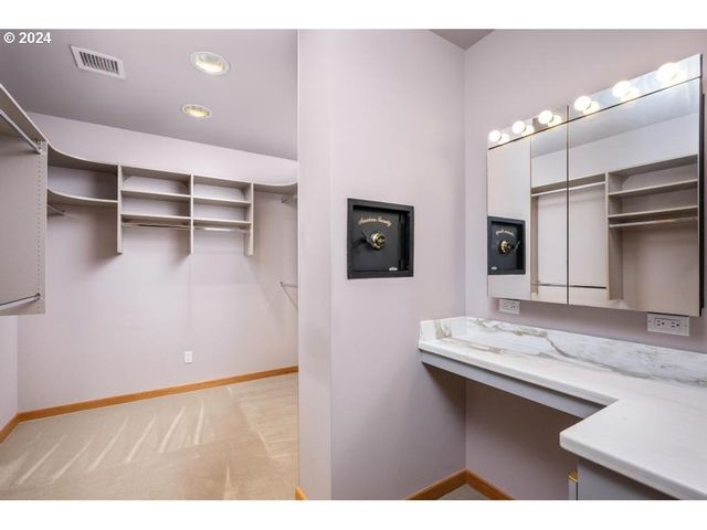 2020 Sw MARKET STREET Dr 102, Portland, OR 97201