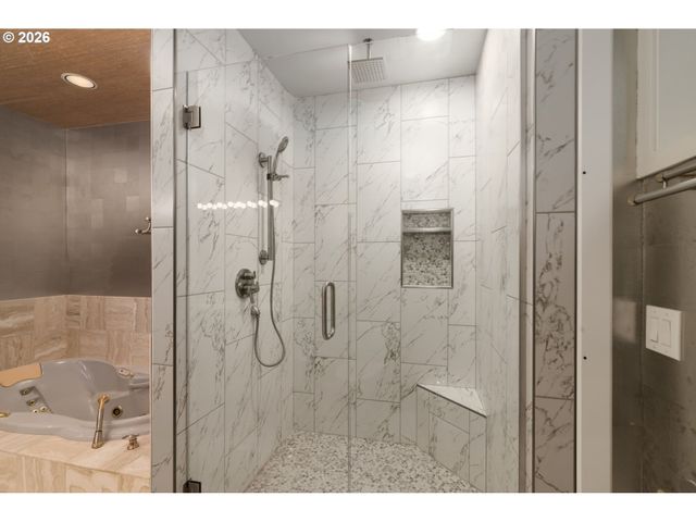 2020 Sw MARKET STREET Dr 102, Portland, OR 97201