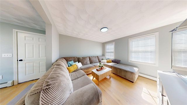4 Cooke Place, Warwick, RI 02888