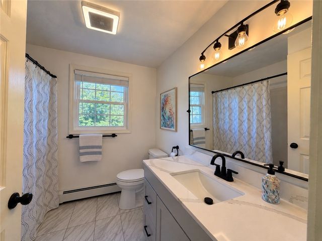 4 Cooke Place, Warwick, RI 02888
