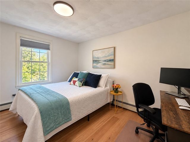 4 Cooke Place, Warwick, RI 02888