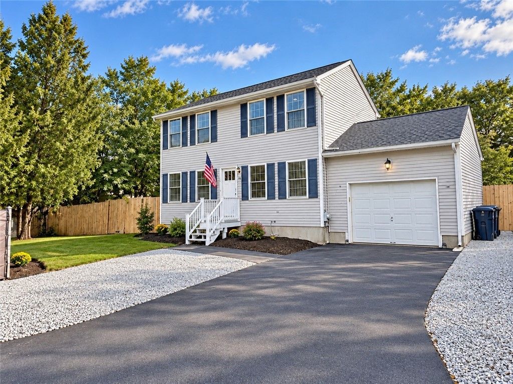 4 Cooke Place, Warwick, RI 02888