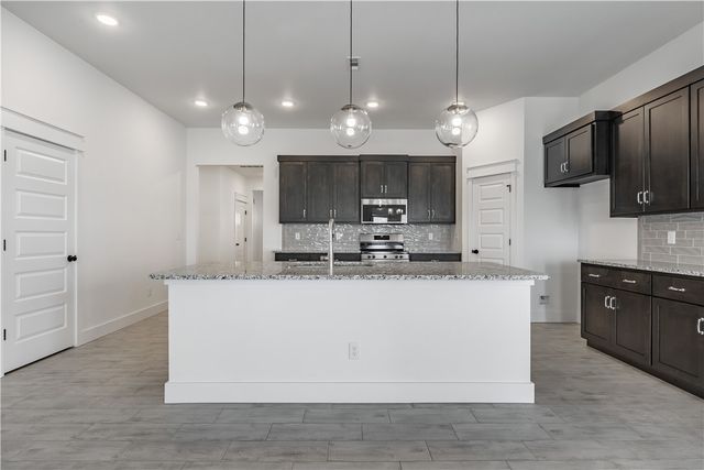 800 Lewis Street, Pea Ridge, AR 72751