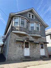 309 Roselle St, Linden City, NJ 07036