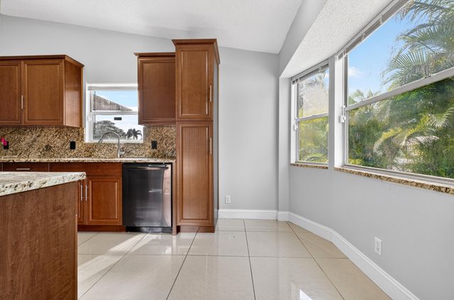 328 Jennings Avenue, Greenacres, FL 33463