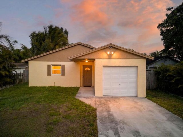 328 Jennings Avenue, Greenacres, FL 33463