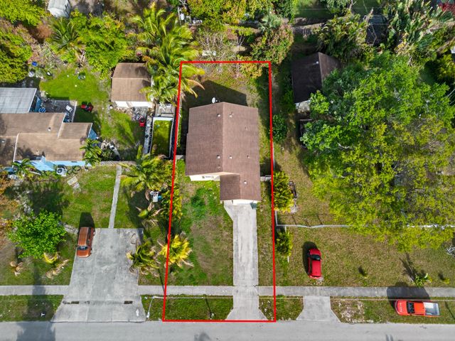 328 Jennings Avenue, Greenacres, FL 33463