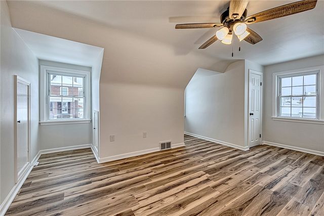 24 S 6th St, Youngwood, PA 15697