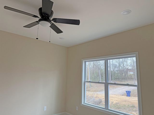 50 FOX TROT RD, Adamsville, TN 38310