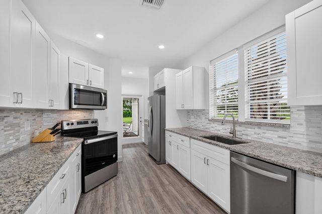 876 Cindy Cir Lane, Wellington, FL 33414