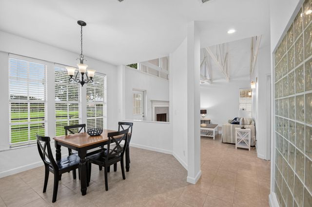 876 Cindy Cir Lane, Wellington, FL 33414