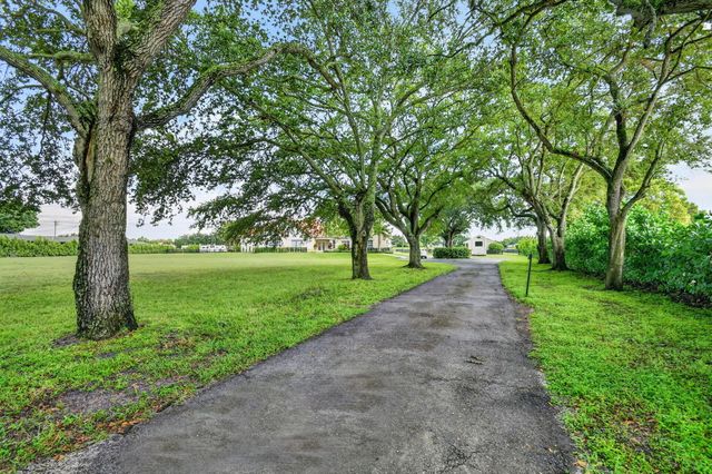 876 Cindy Cir Lane, Wellington, FL 33414