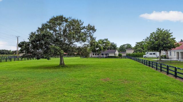 876 Cindy Cir Lane, Wellington, FL 33414