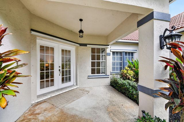 876 Cindy Cir Lane, Wellington, FL 33414