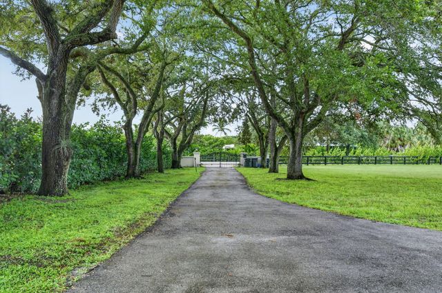 876 Cindy Cir Lane, Wellington, FL 33414