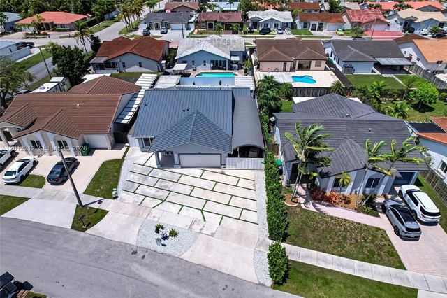 15167 SW 172nd Ter, Miami, FL 33187