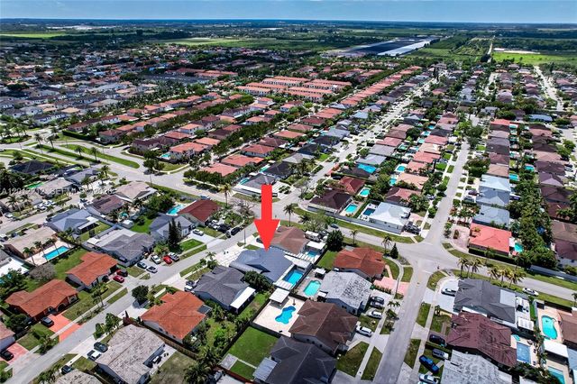 15167 SW 172nd Ter, Miami, FL 33187