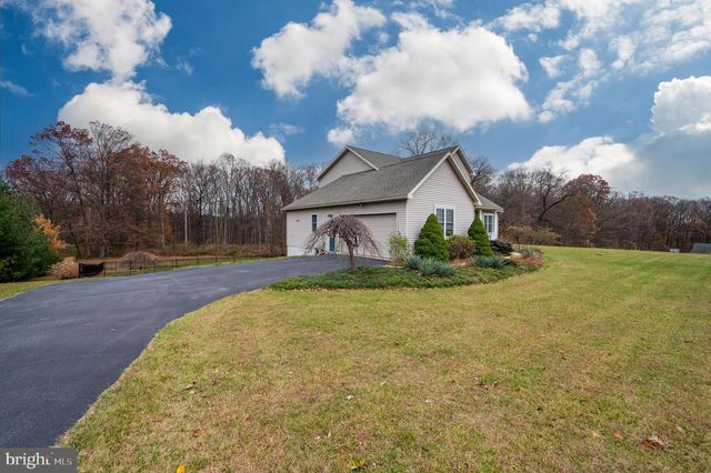 139 LINK RD, Fleetwood, PA 19522