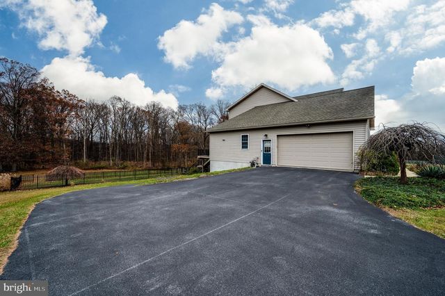 139 LINK RD, Fleetwood, PA 19522