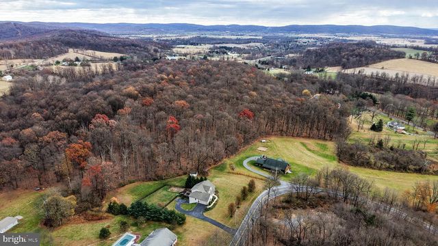 139 LINK RD, Fleetwood, PA 19522