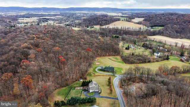 139 LINK RD, Fleetwood, PA 19522