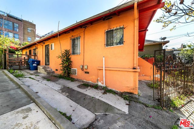 1632 Echo Park Avenue, Los Angeles, CA 90026