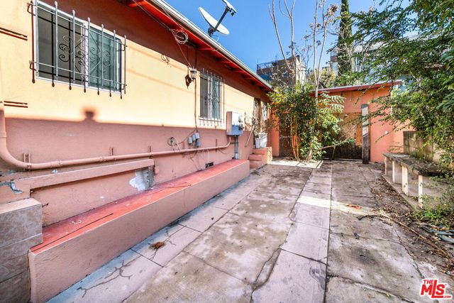 1632 Echo Park Avenue, Los Angeles, CA 90026
