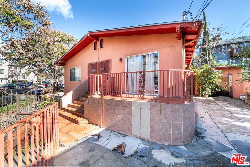 1632 Echo Park Avenue, Los Angeles, CA 90026