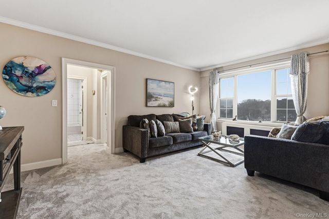 210 Pelham Road 6E, New Rochelle, NY 10805