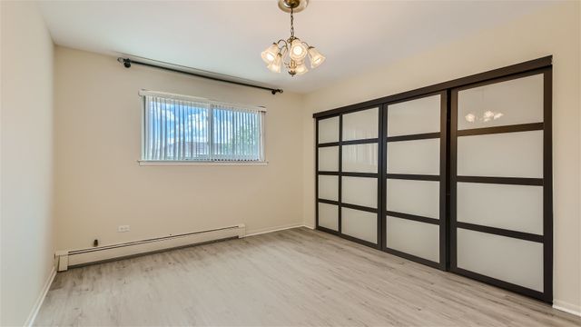 8936 N PARKSIDE Avenue 311, Des Plaines, IL 60016