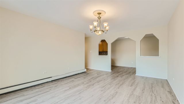 8936 N PARKSIDE Avenue 311, Des Plaines, IL 60016