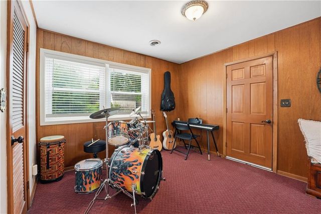 6320 W 93rd Terrace, Overland Park, KS 66212