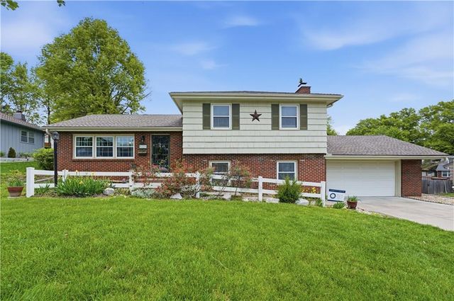 6320 W 93rd Terrace, Overland Park, KS 66212