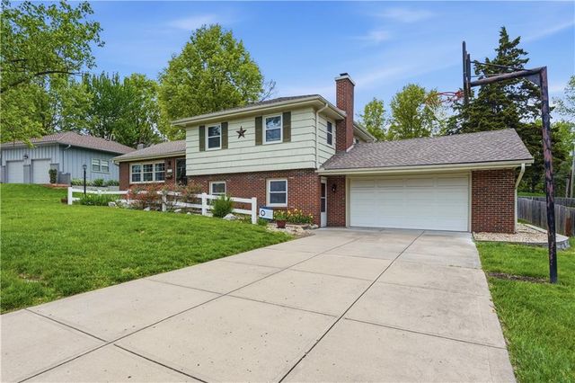 6320 W 93rd Terrace, Overland Park, KS 66212