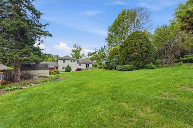 6320 W 93rd Terrace, Overland Park, KS 66212