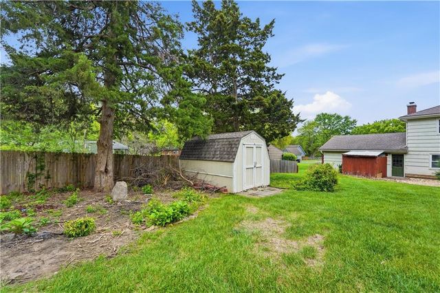 6320 W 93rd Terrace, Overland Park, KS 66212