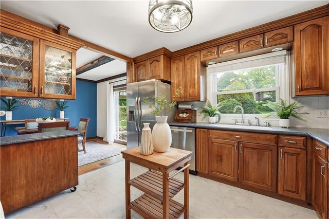 6320 W 93rd Terrace, Overland Park, KS 66212