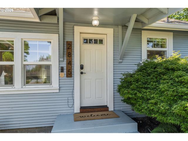 2845 ADAMS St, Eugene, OR 97405