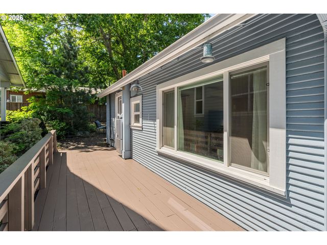 2845 ADAMS St, Eugene, OR 97405
