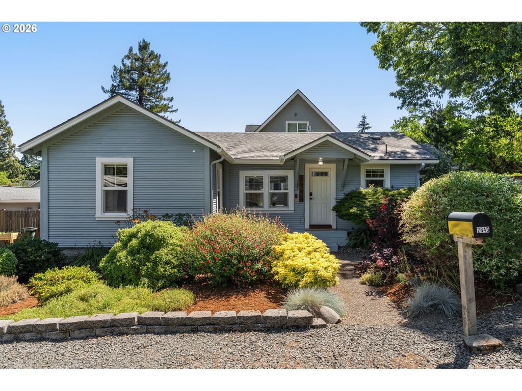 2845 ADAMS St, Eugene, OR 97405