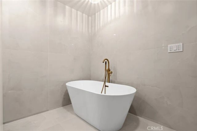 4477 Wilshire Boulevard 202, Los Angeles, CA 90010