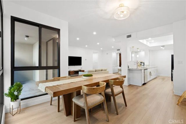 4477 Wilshire Boulevard 202, Los Angeles, CA 90010