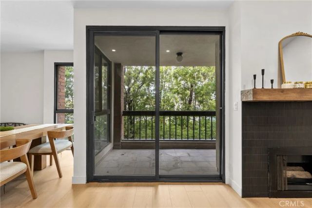 4477 Wilshire Boulevard 202, Los Angeles, CA 90010